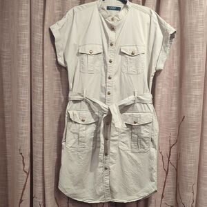 Shirt‑Style Utility Dress in Light Beige